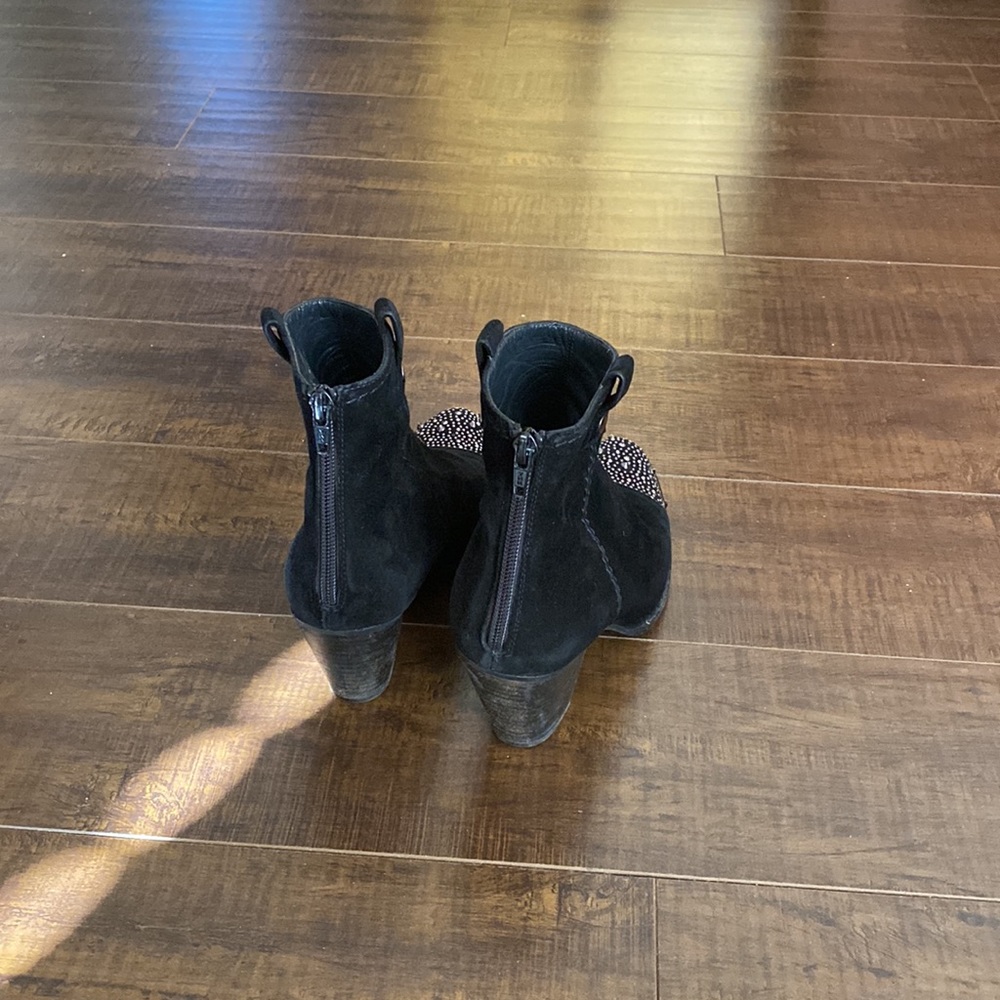 Stuart Weizman Boots - image 4